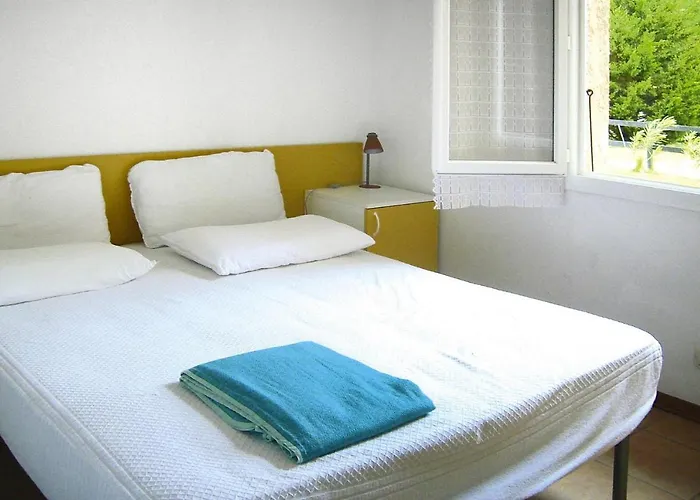 Appartement Spacious Corsica Stay For 8 Near Beach Ghisonaccia