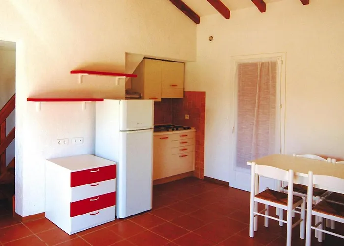 Spacious Corsica Stay For 8 Near Beach Appartement
