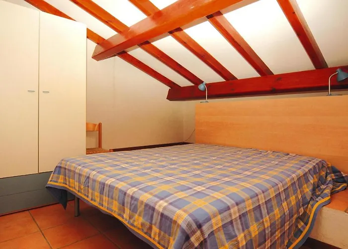 Appartement Spacious Corsica Stay For 8 Near Beach *