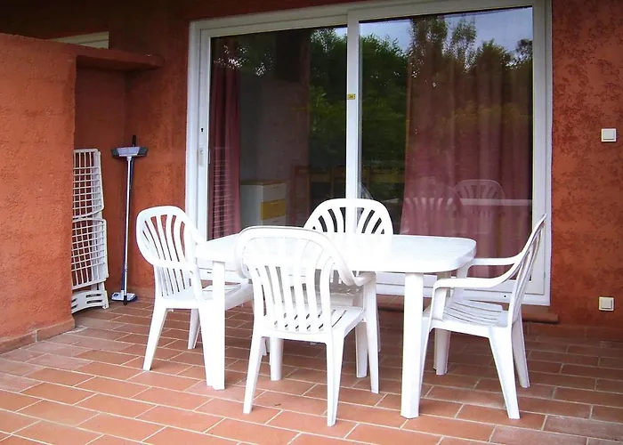 Spacious Corsica Stay For 8 Near Beach *