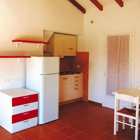 Spacious Corsica For 8 Near Appartement