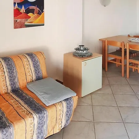Spacious Corsica For 8 Near *