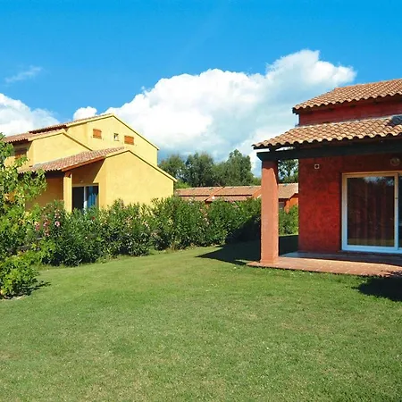 Apartment With Balcony Or Small Garden