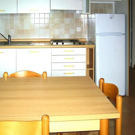 Spacious Corsica For 8 Near