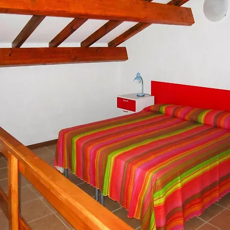 Apartment Spacious Corsica For 8 Near *